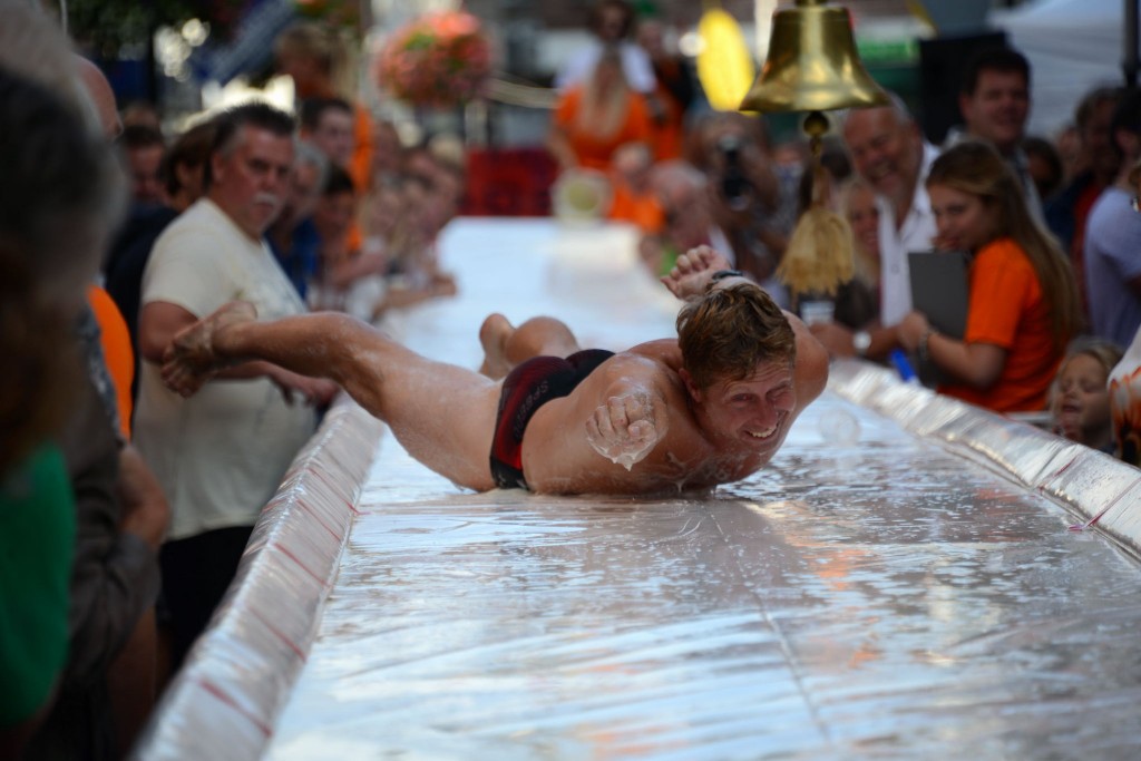 ../Images/Donderdag kermis 031.jpg